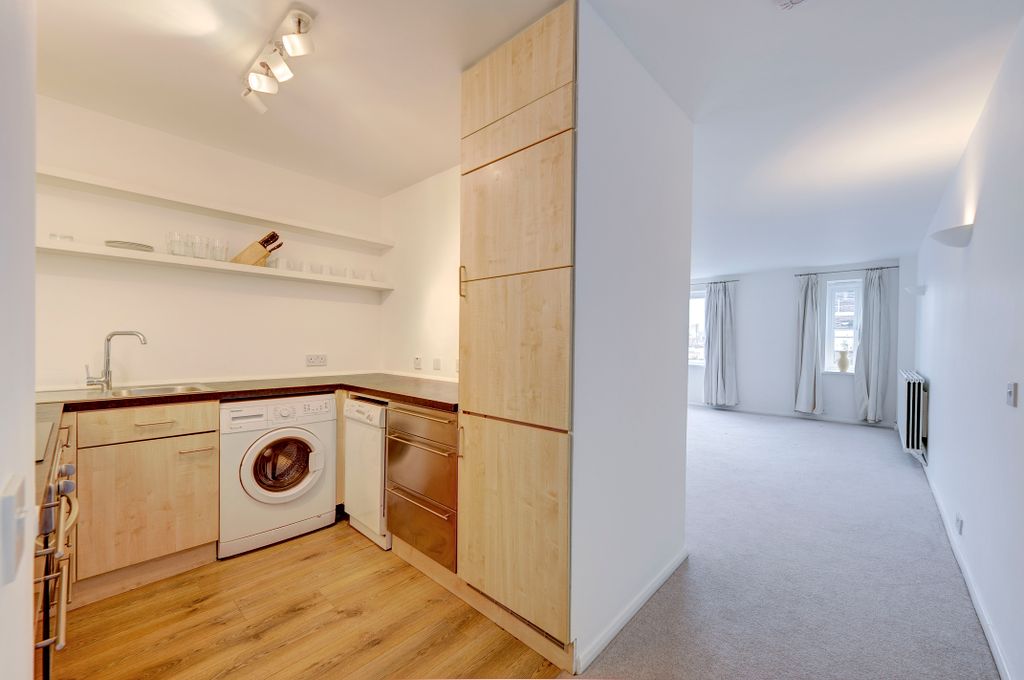 Property photo 3 of 5