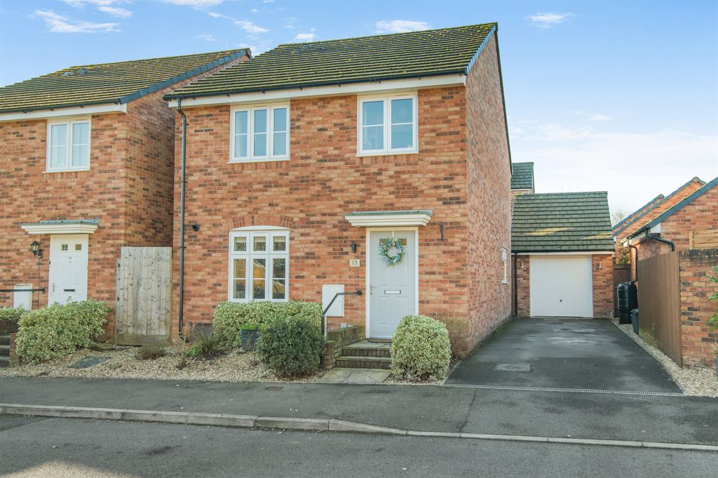 Property photo 1 of 23