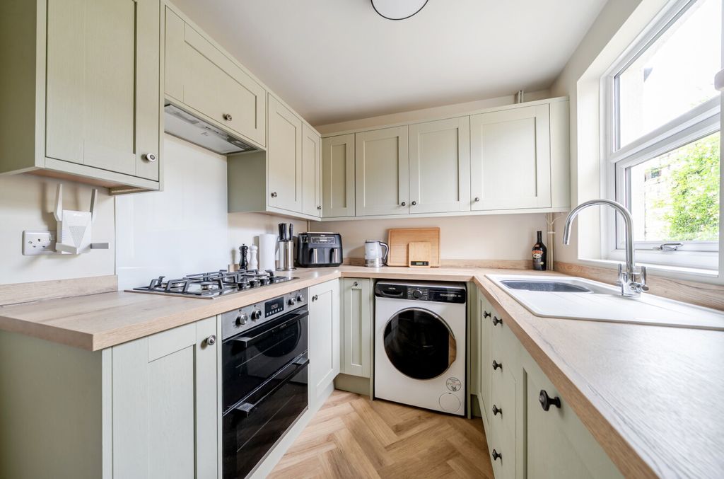 Property photo 3 of 10 1469890-7-6A1E9Af...