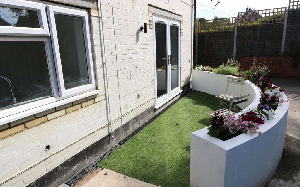 Property photo 1 of 7 Img_9409