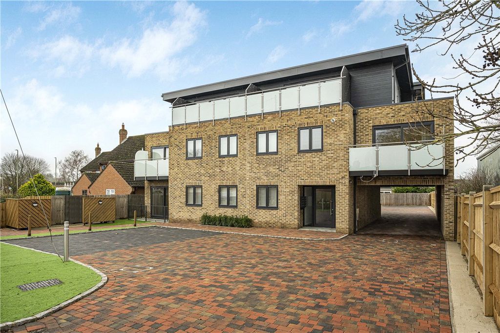 Property photo 1 of 9 Picture No. 14