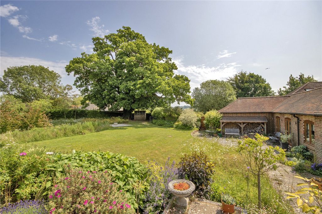 Property photo 3 of 20 Gardens