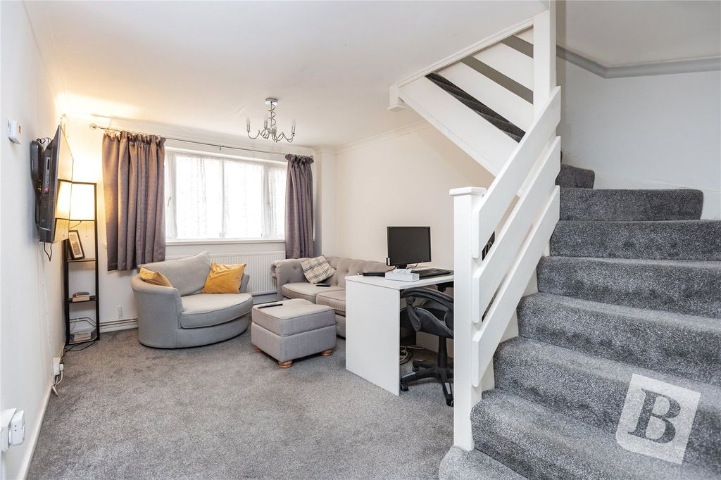 Property photo 2 of 17 Living Room