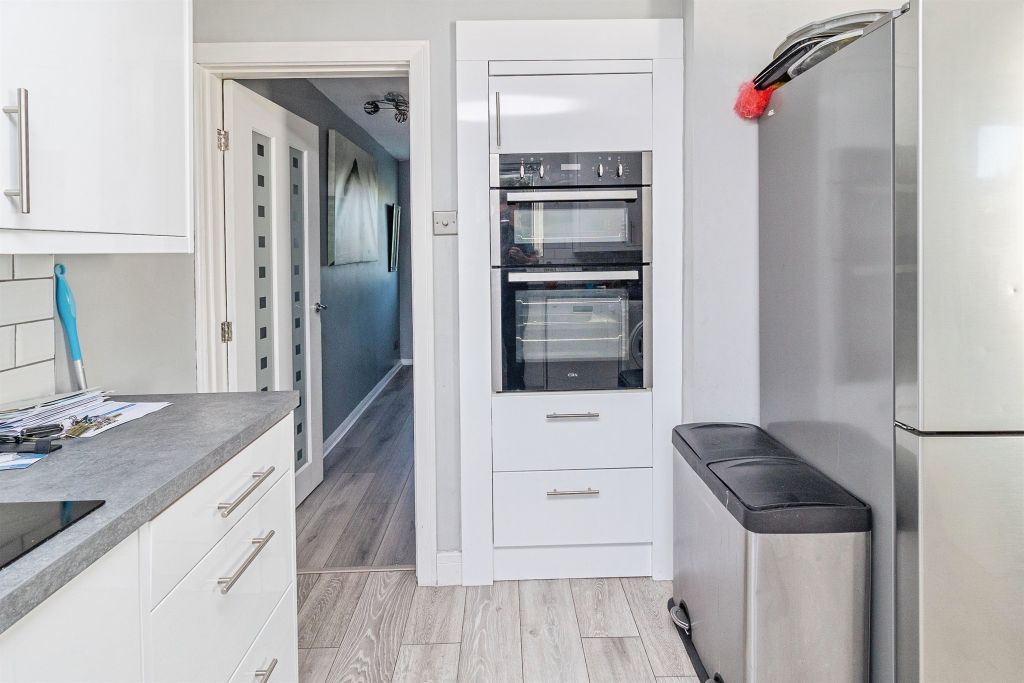 Property photo 3 of 23