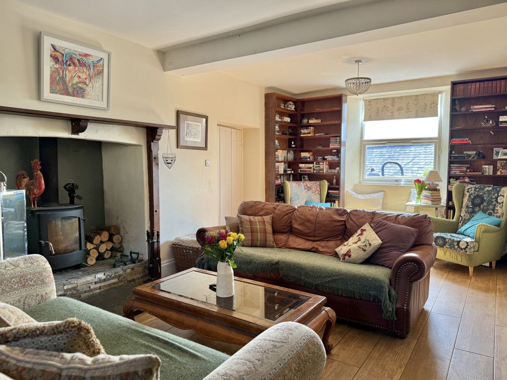 Property photo 3 of 33