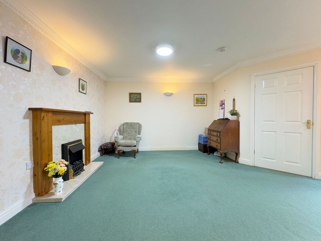 Property photo 3 of 14