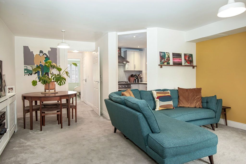 Property photo 3 of 9 Photograph 3