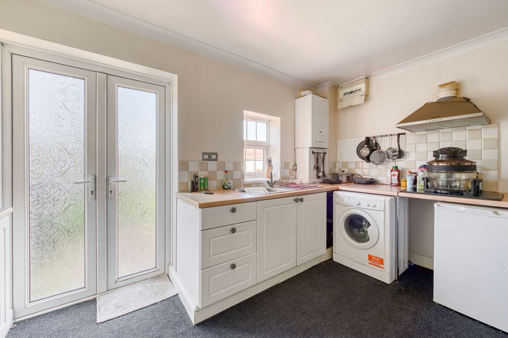 Property photo 2 of 13