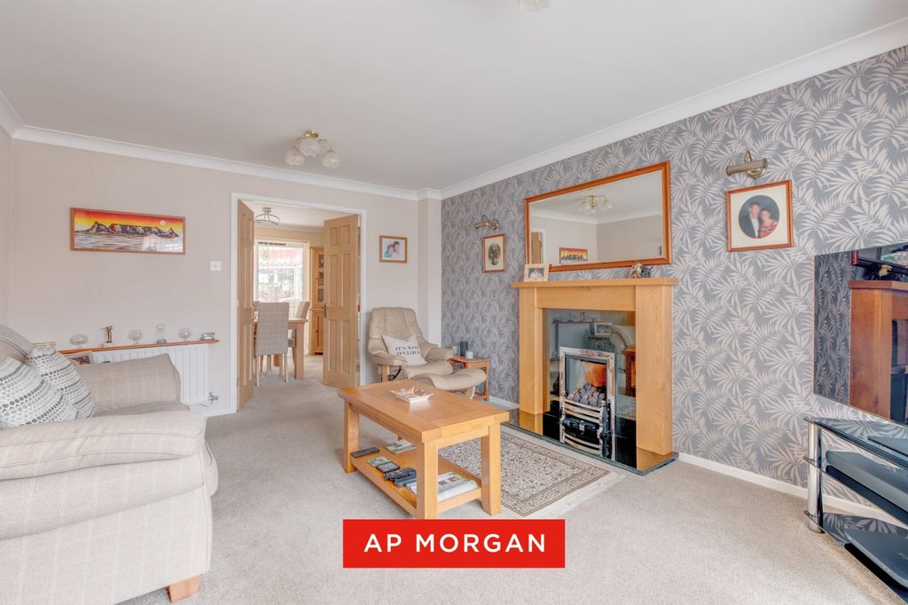 Property photo 3 of 17 Picture No. 13