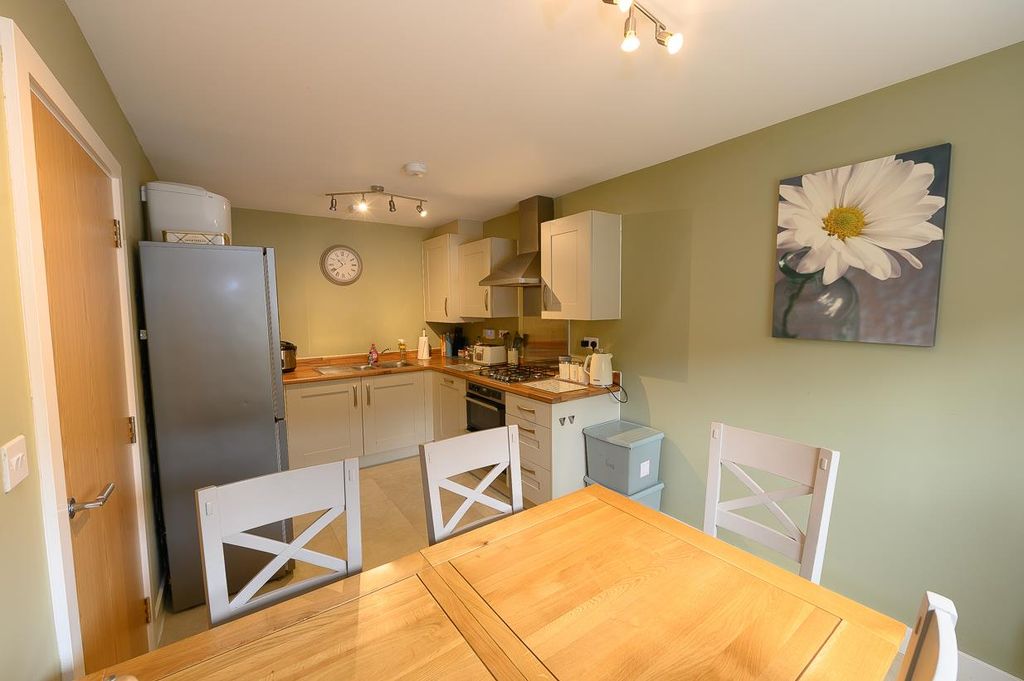 Property photo 3 of 21 Kitchen-Diner.Jpg