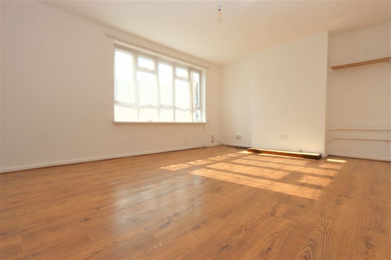 Property photo 2 of 10 Photo 7