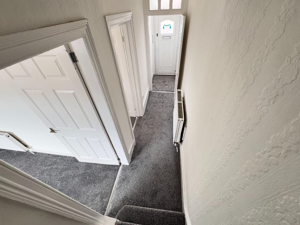 Property photo 3 of 22 Hall &amp; Stairs