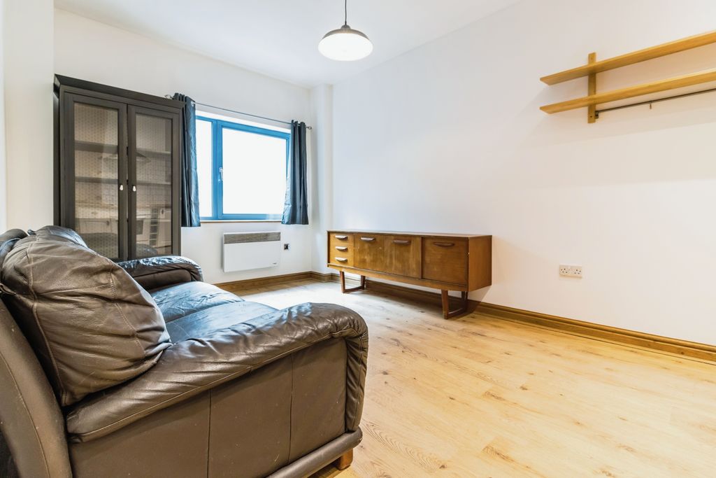 Property photo 3 of 8 Photography