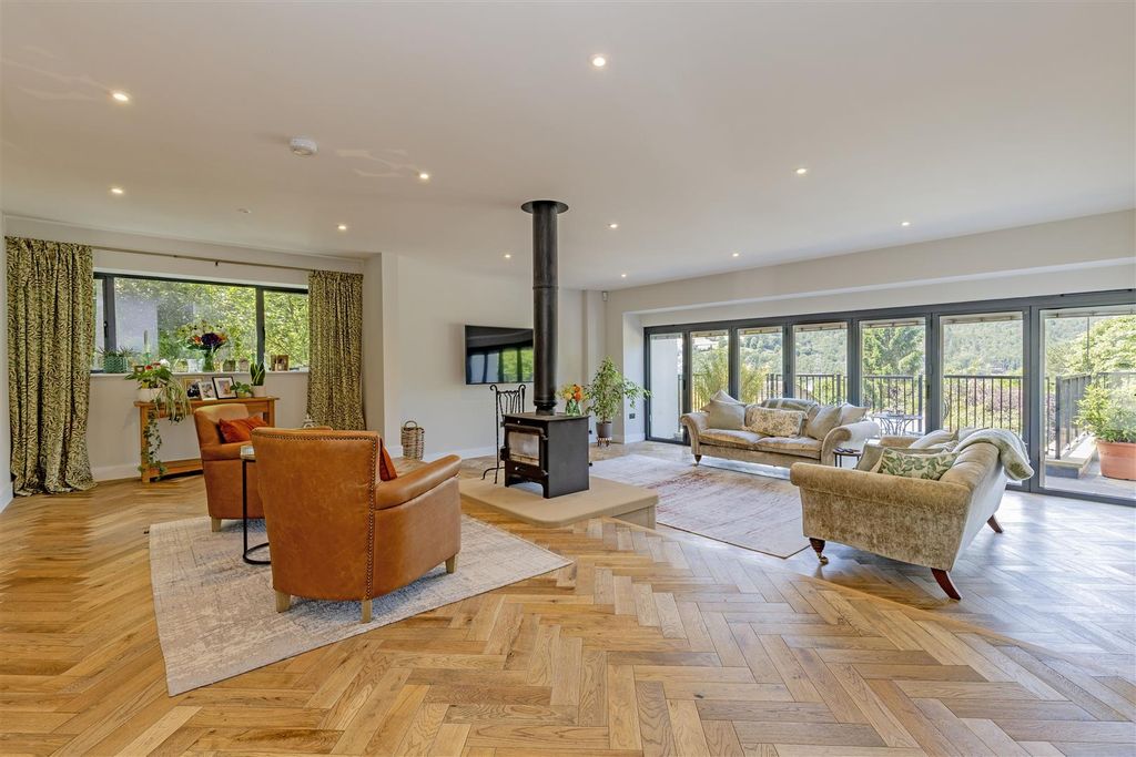 Property photo 3 of 39 Reception Room