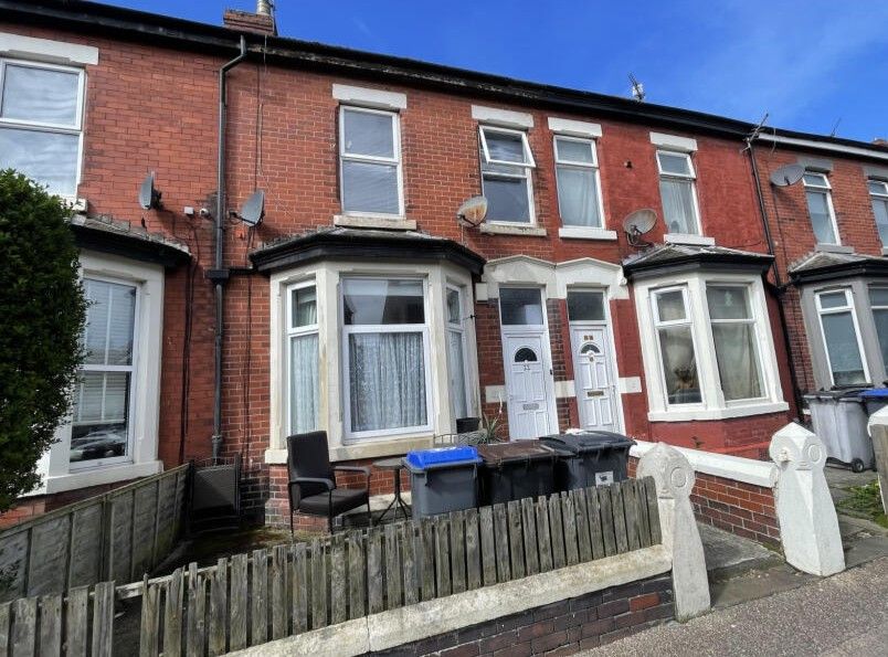 Property photo 1 of 11