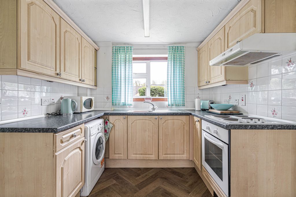 Property photo 3 of 18