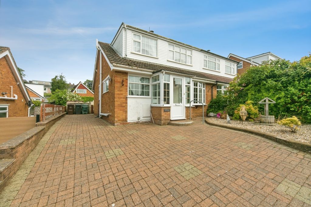 Property photo 1 of 15 Front