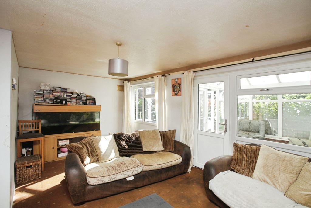 Property photo 2 of 10 Image 1