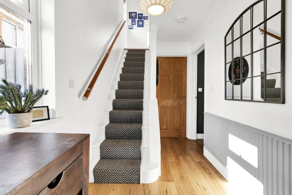 Additional image 14 of 4 bed detached house for saleCourtway, Stroud, Gloucestershire GL5