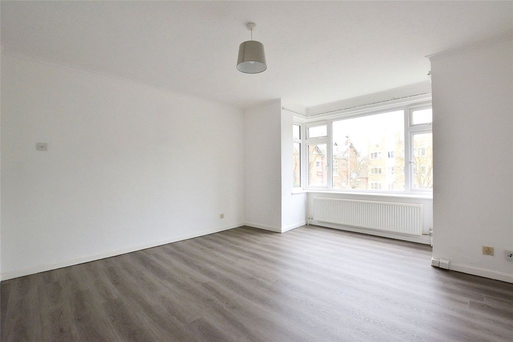 Property photo 3 of 10 Picture No. 30