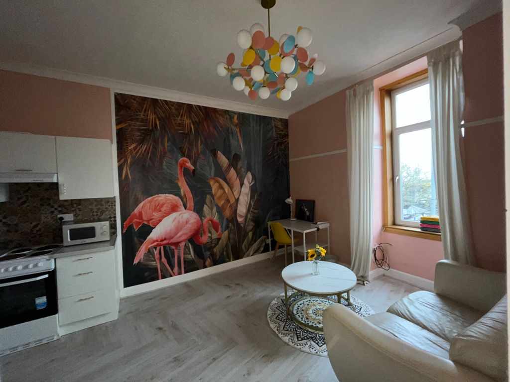 Property photo 3 of 4 Lr3