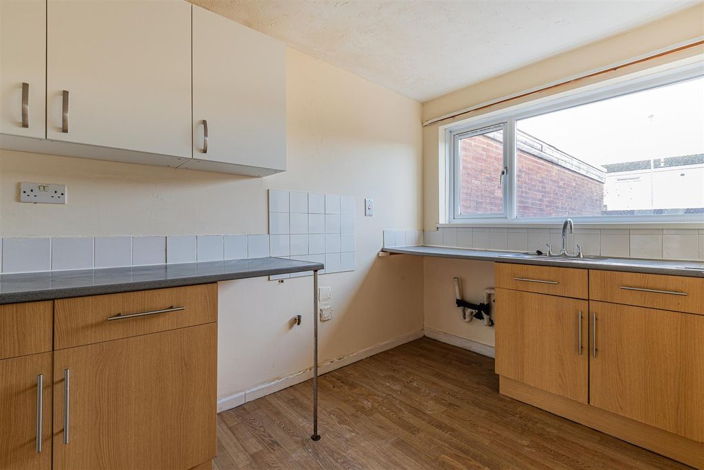 Property photo 3 of 17 76-12.Jpg