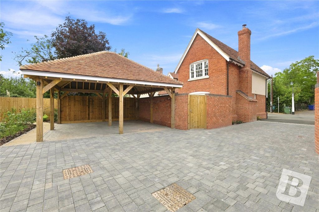 Property photo 2 of 22 Carport