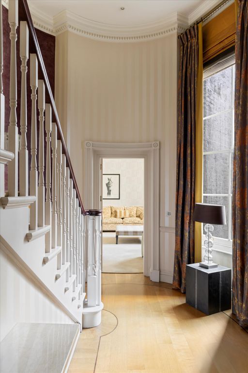 Property photo 3 of 20 Image