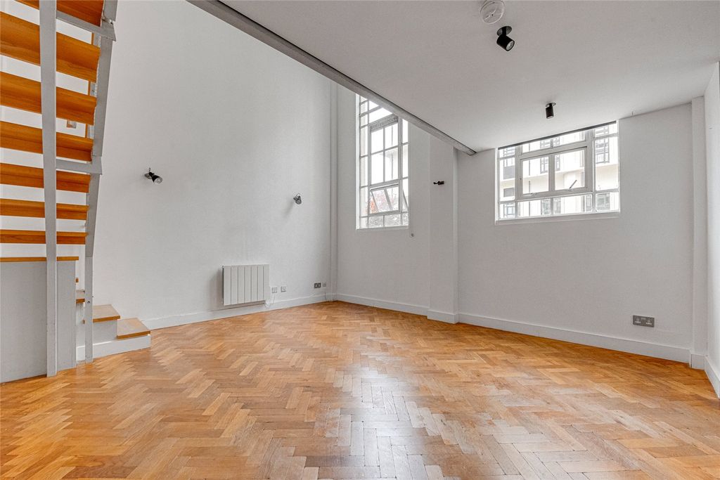 Property photo 3 of 26 Picture No. 09