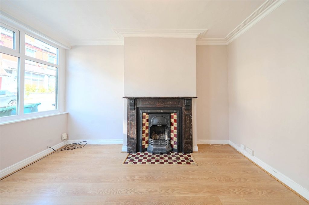 Property photo 2 of 12 Picture No. 08