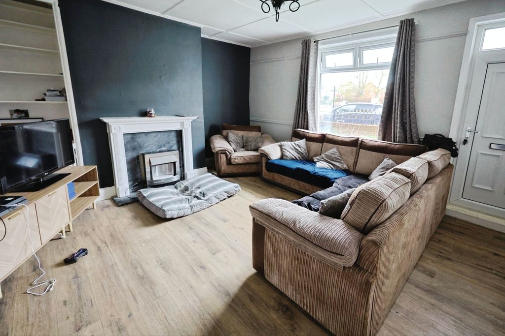 Property photo 2 of 7 Pbox-Img.Jpg