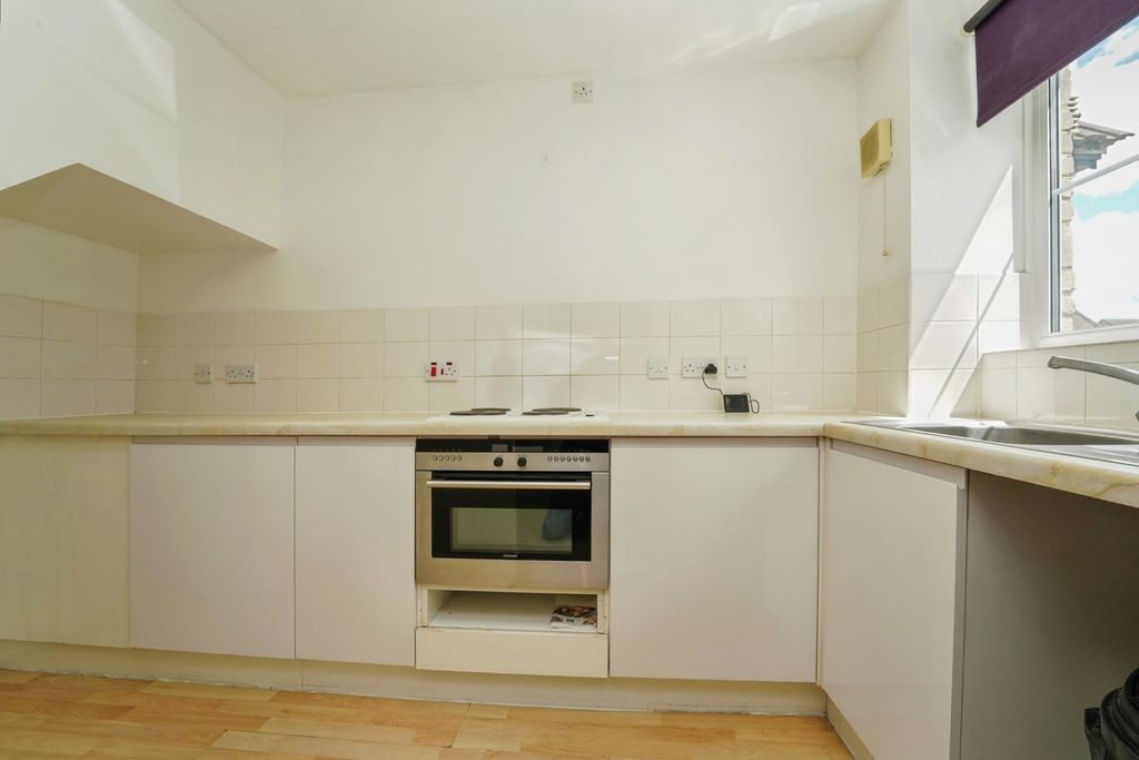 Property photo 2 of 12 Photo