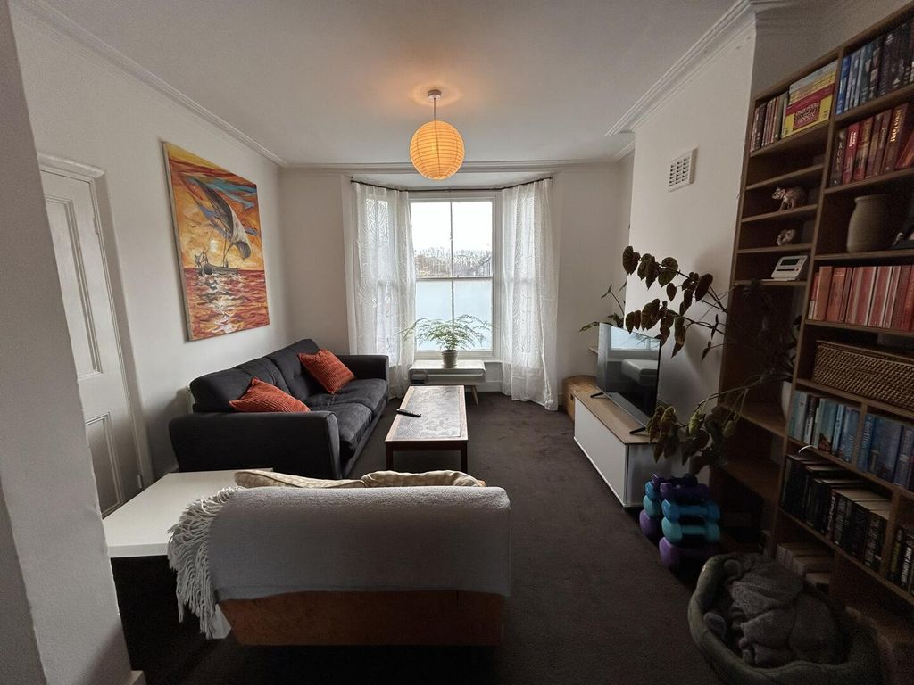 Property photo 2 of 12 Living Room