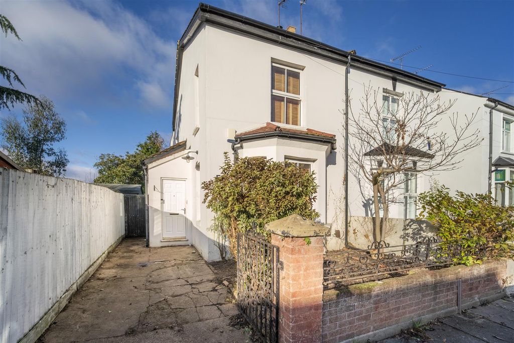 Property photo 1 of 14 56 St Marks Road.Jpg