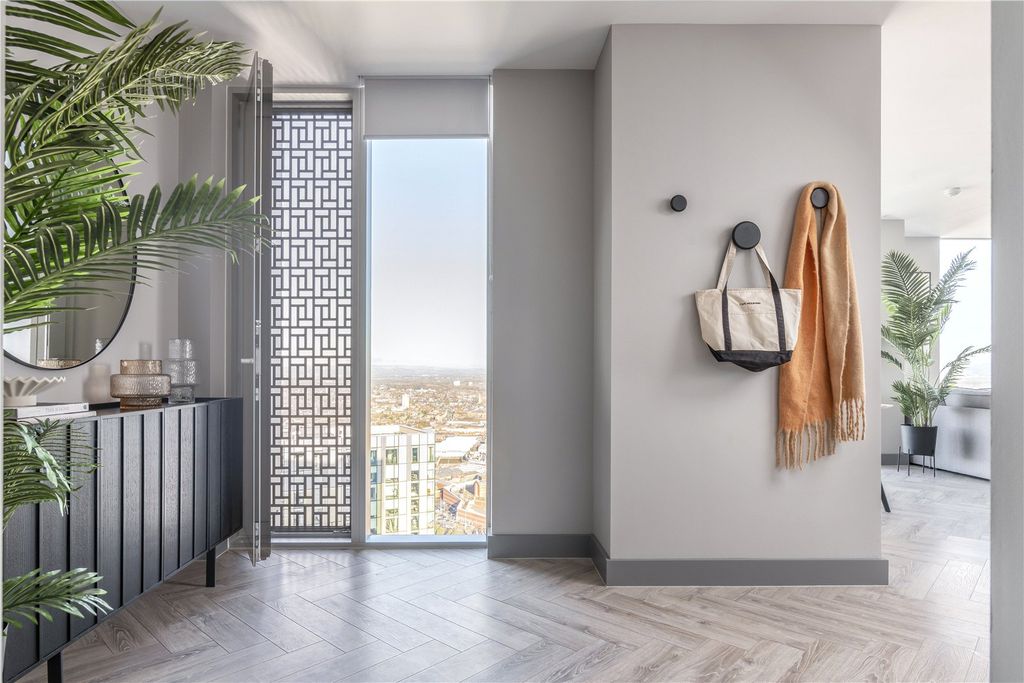 Property photo 3 of 16 Picture No. 11