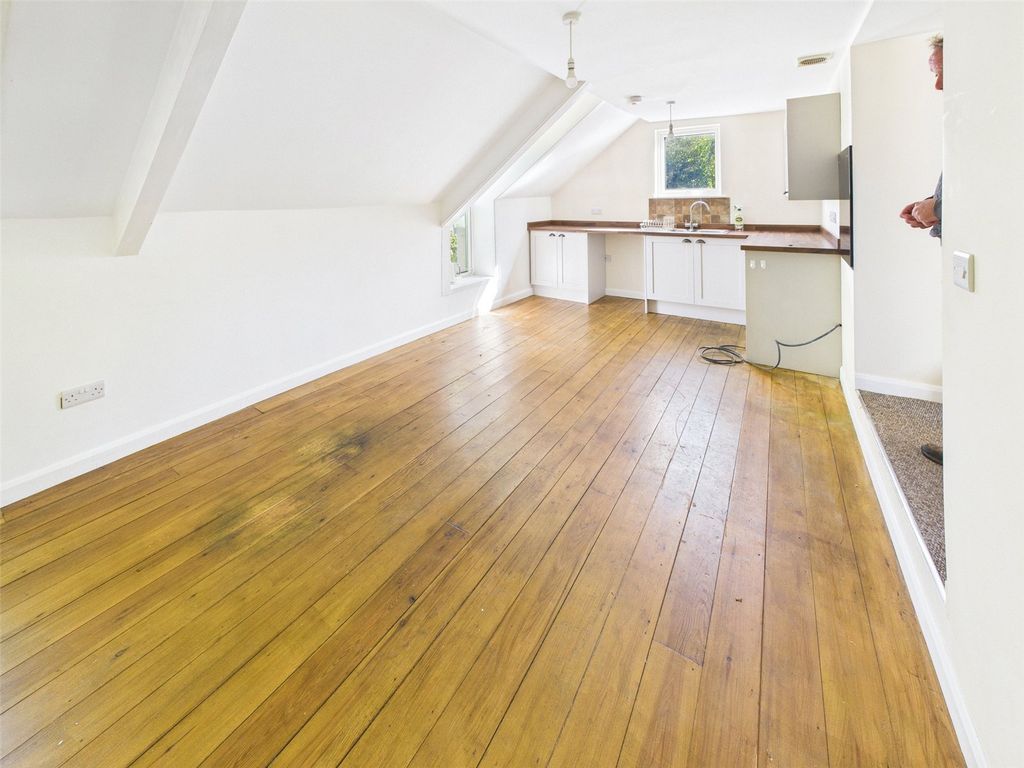 Property photo 2 of 18 Picture No. 39