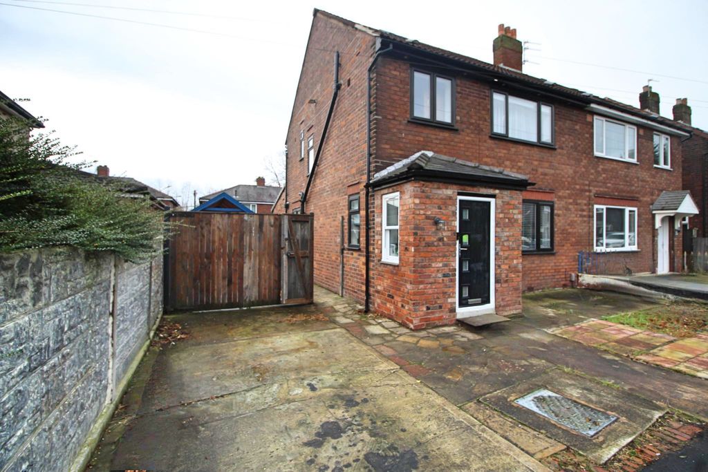 Property photo 2 of 31 Photo #2