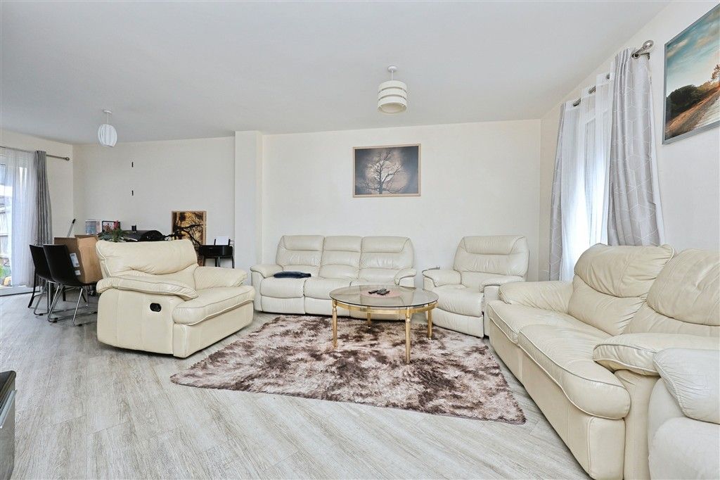 Property photo 3 of 5