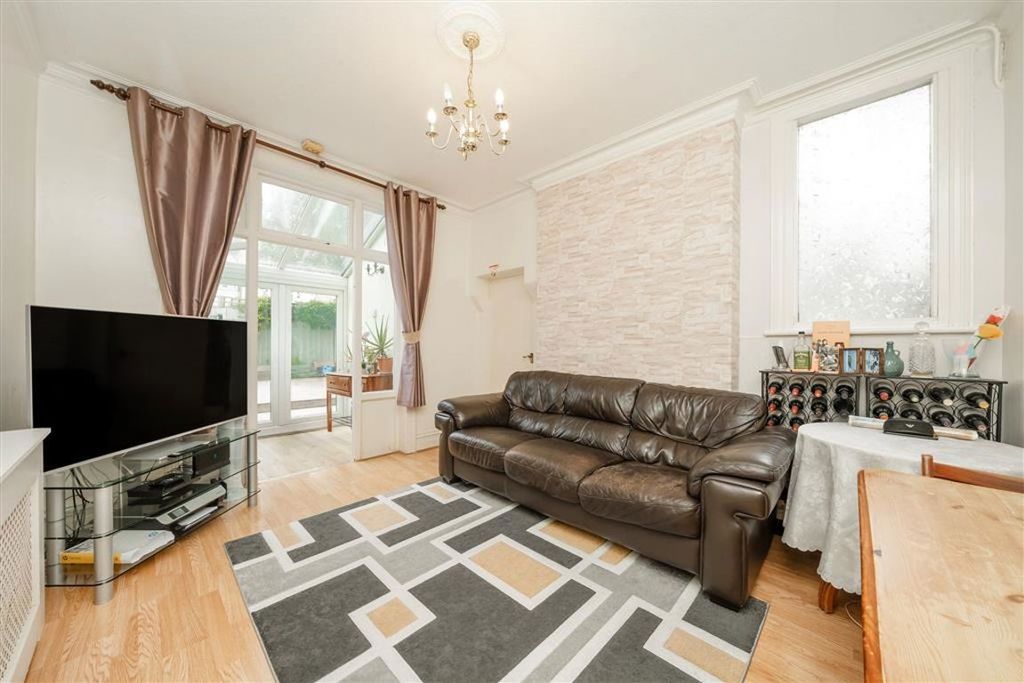 Property photo 2 of 6