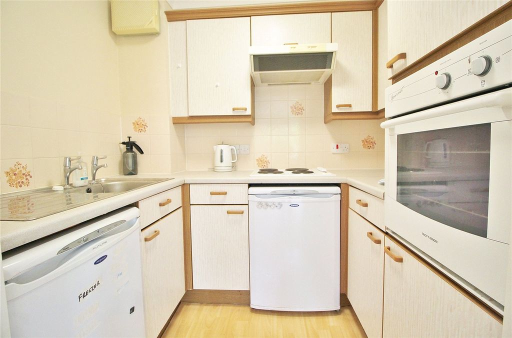 Property photo 3 of 16 Picture No. 04