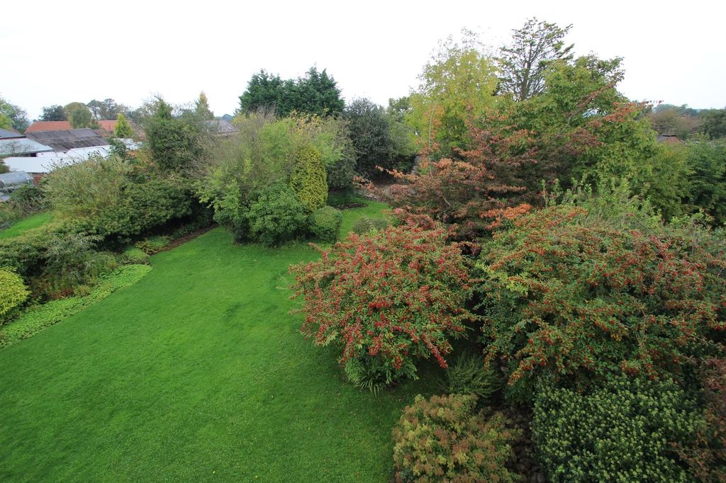 Property photo 2 of 14 Picture 2