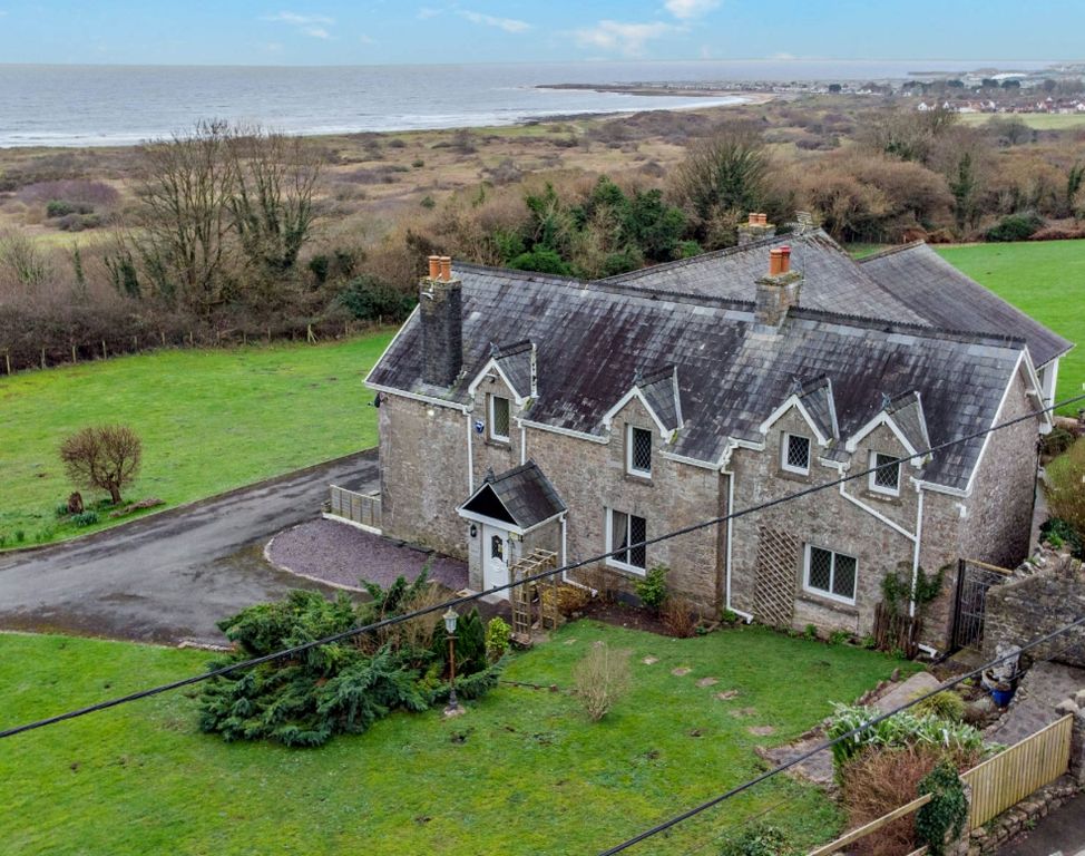 Property photo 2 of 37