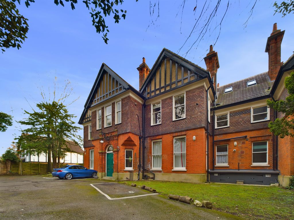 Property photo 1 of 12