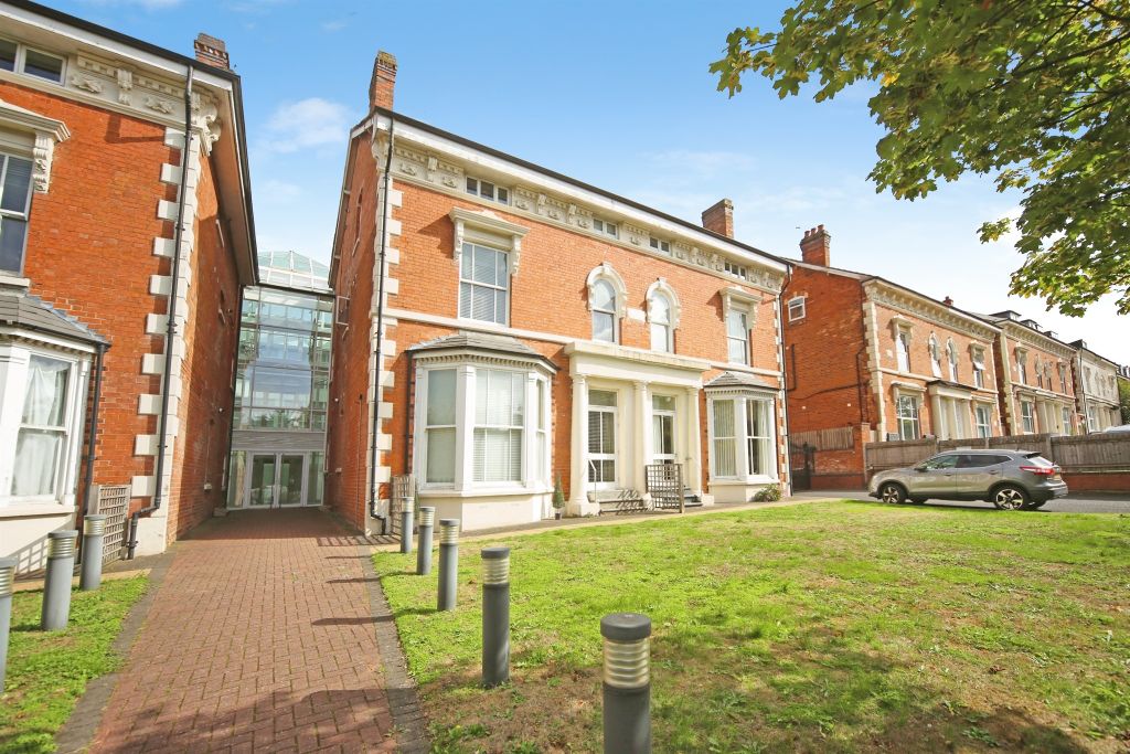 Property photo 2 of 16
