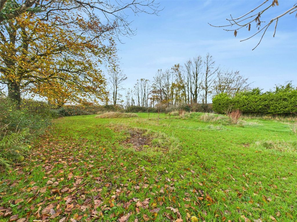 Property photo 2 of 28 Picture No. 26