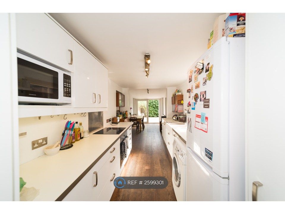 Property photo 2 of 22 Kitchen Diner