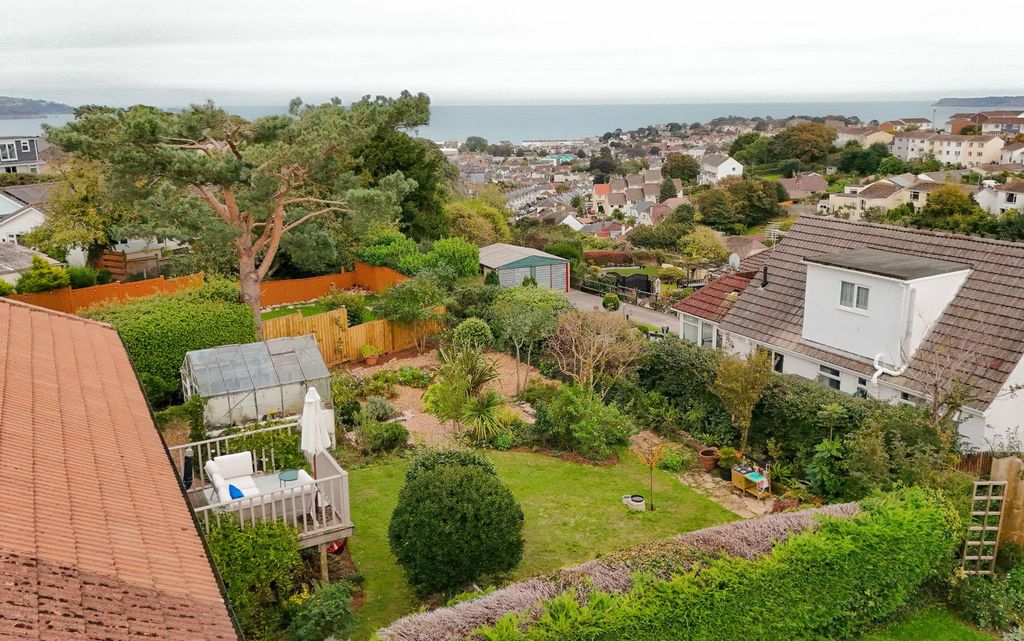 Property photo 2 of 24