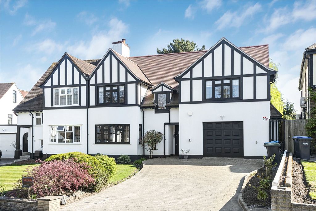 Property photo 1 of 38 Picture No. 75