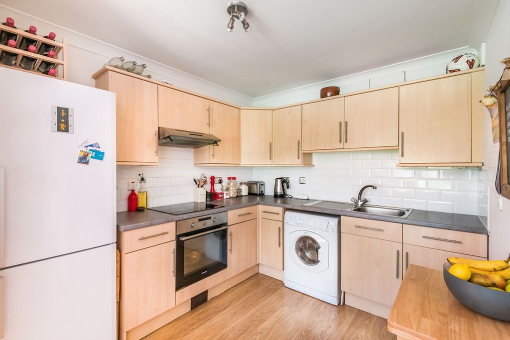 Property photo 3 of 12