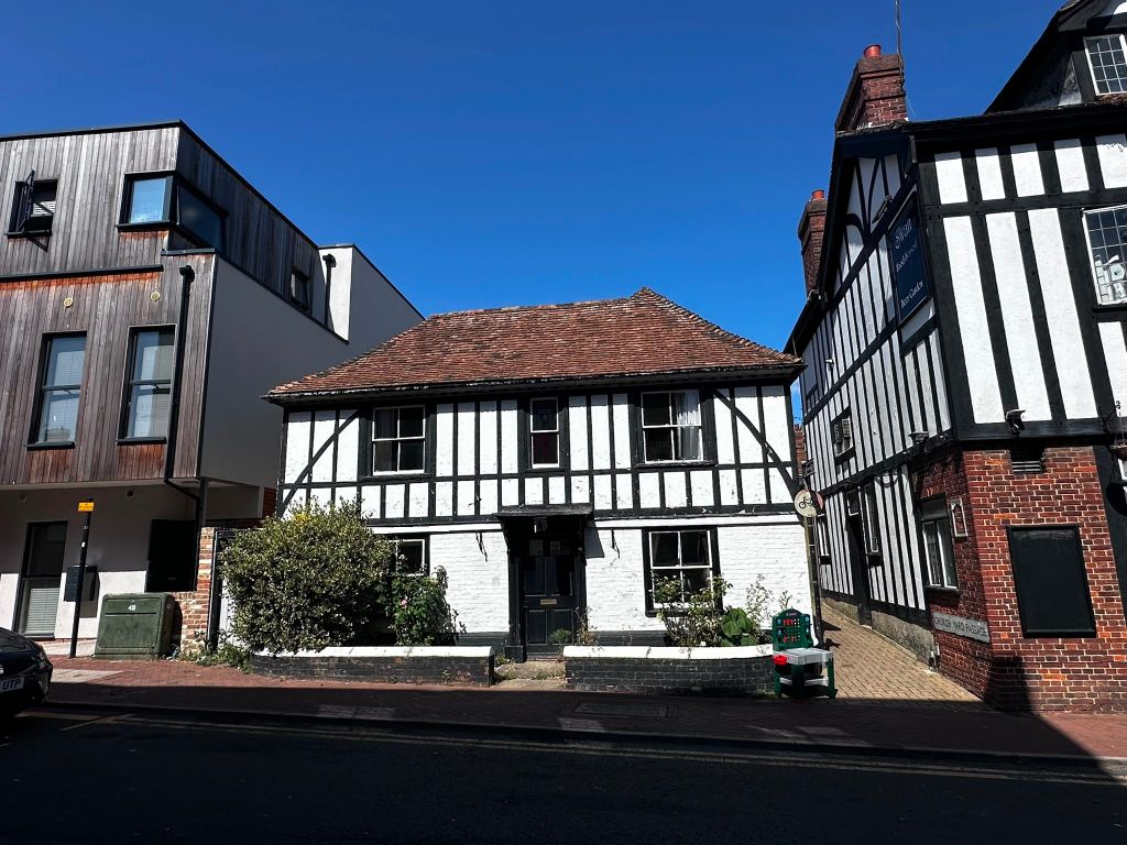 Property photo 2 of 11